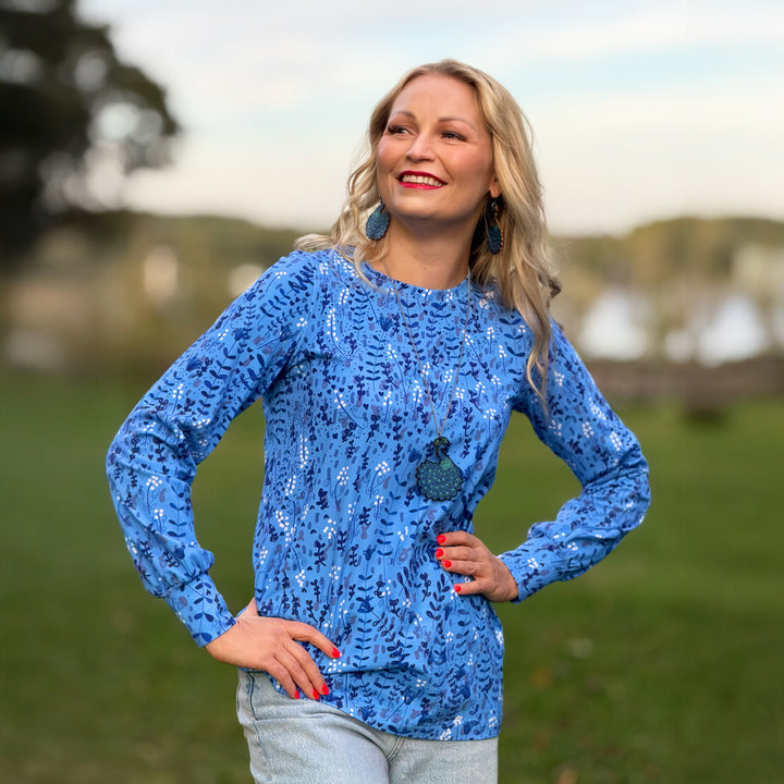 Kaunis sininen puhvihiha pusero