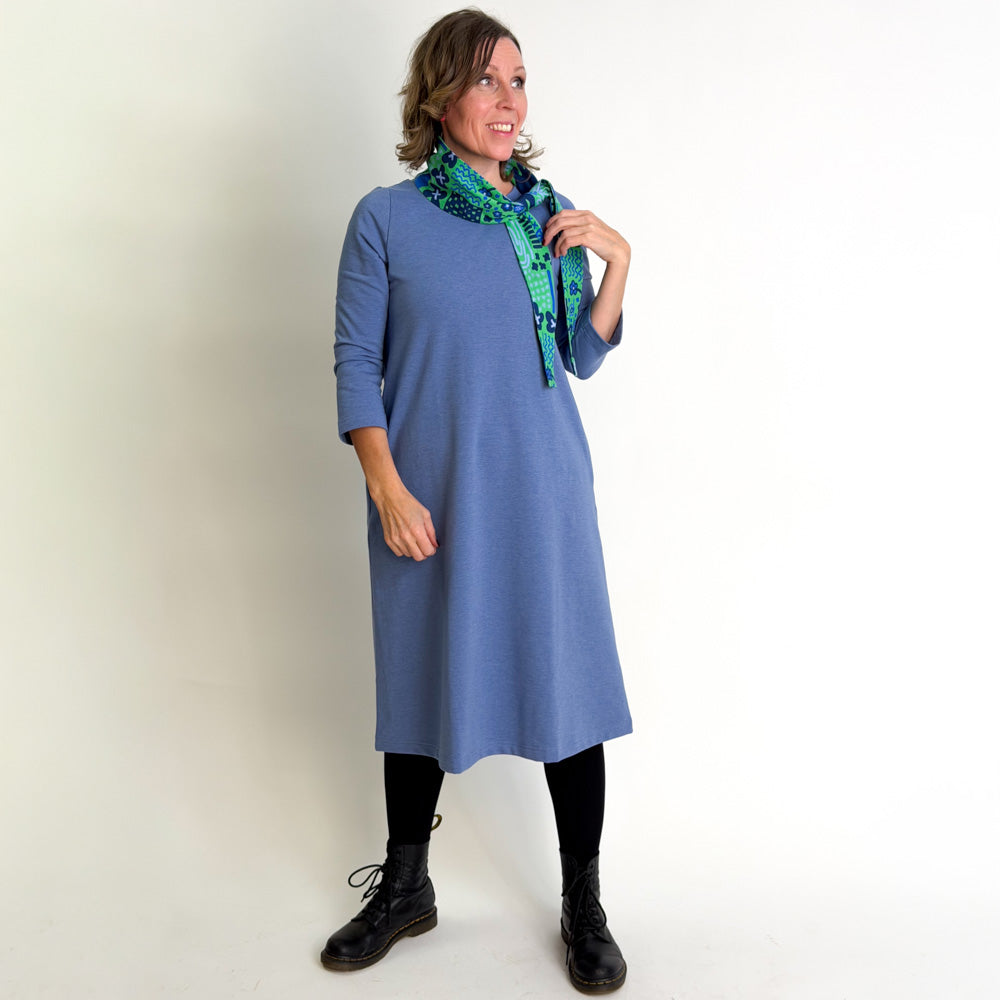 Ajaton collegemekko | HARMAANSININEN