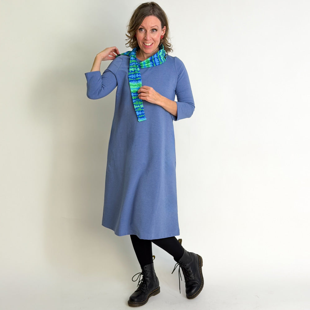 Ajaton collegemekko | HARMAANSININEN