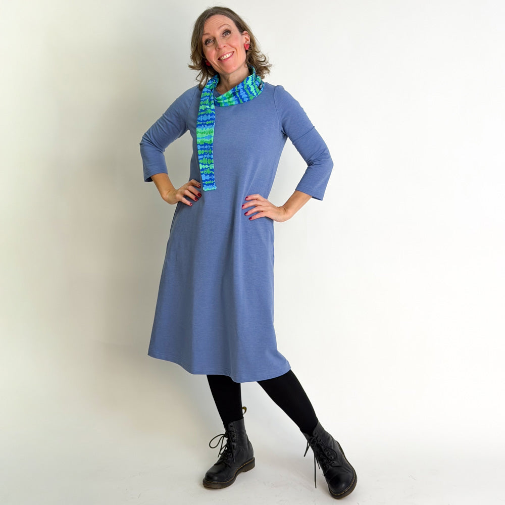 Ajaton collegemekko | HARMAANSININEN