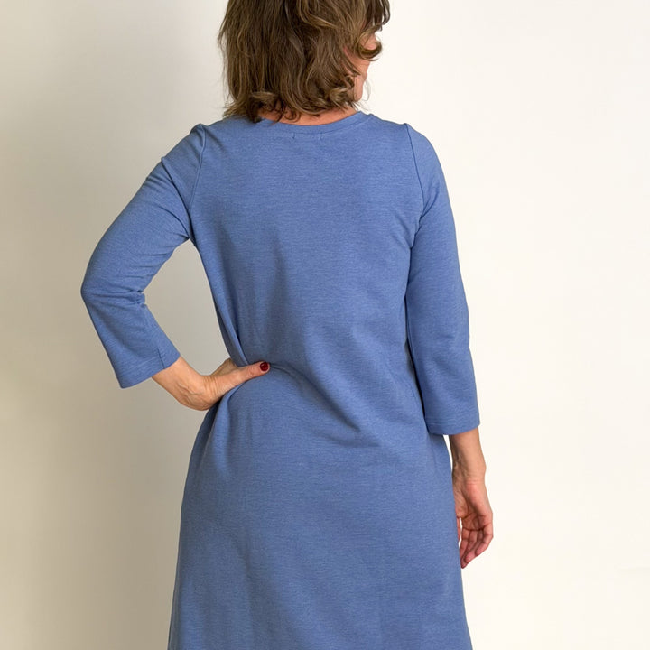 Ajaton collegemekko | HARMAANSININEN