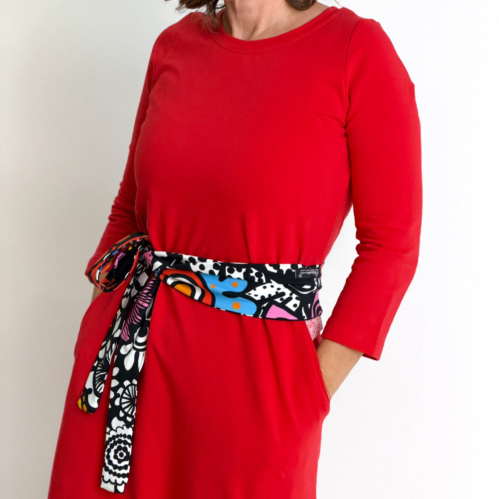 Ajaton collegemekko | MANSIKANPUNAINEN