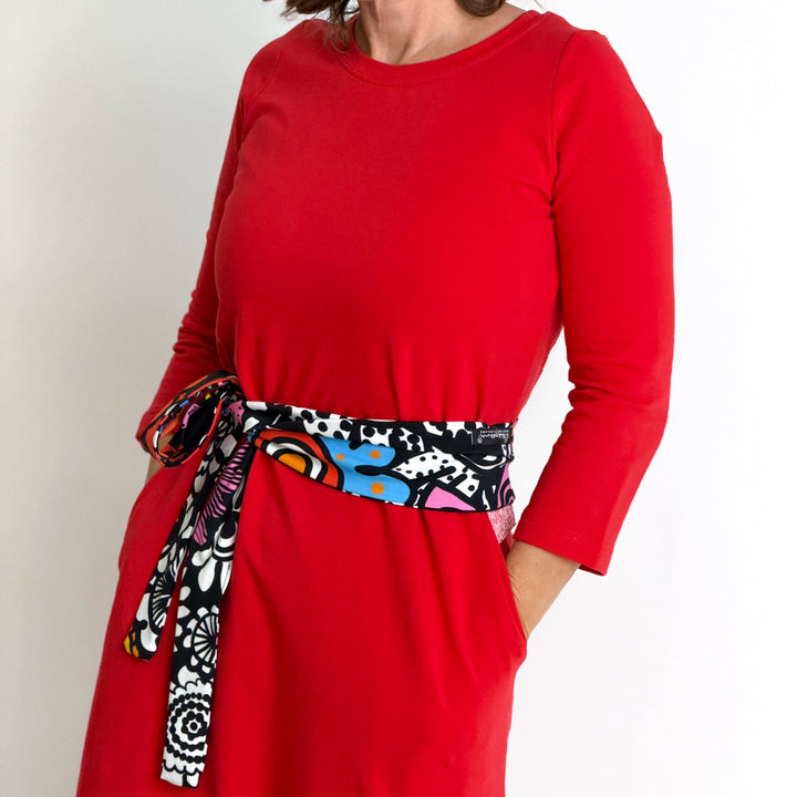 Ajaton collegemekko | MANSIKANPUNAINEN