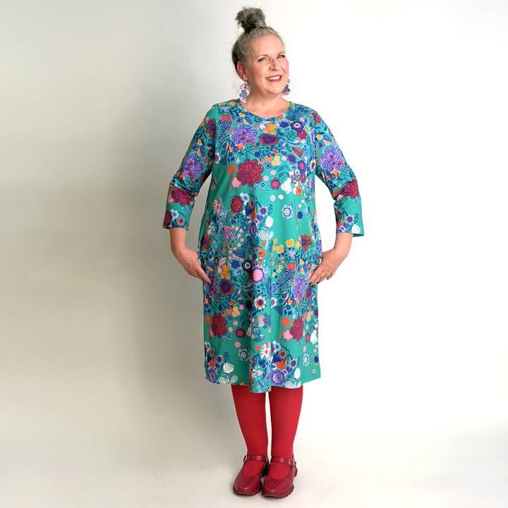 Ajaton trikoomekko | KUKASSA