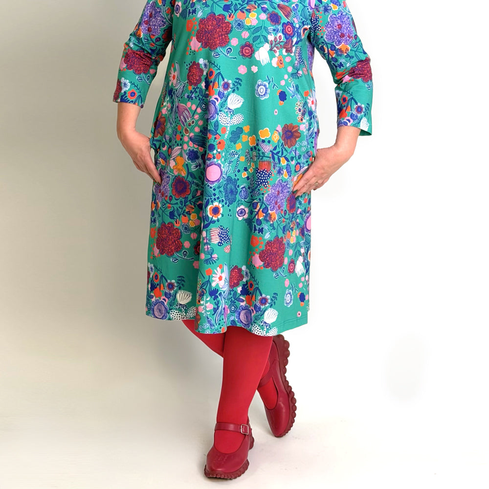 Ajaton trikoomekko | KUKASSA