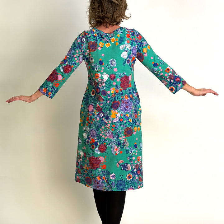 Ajaton trikoomekko | KUKASSA