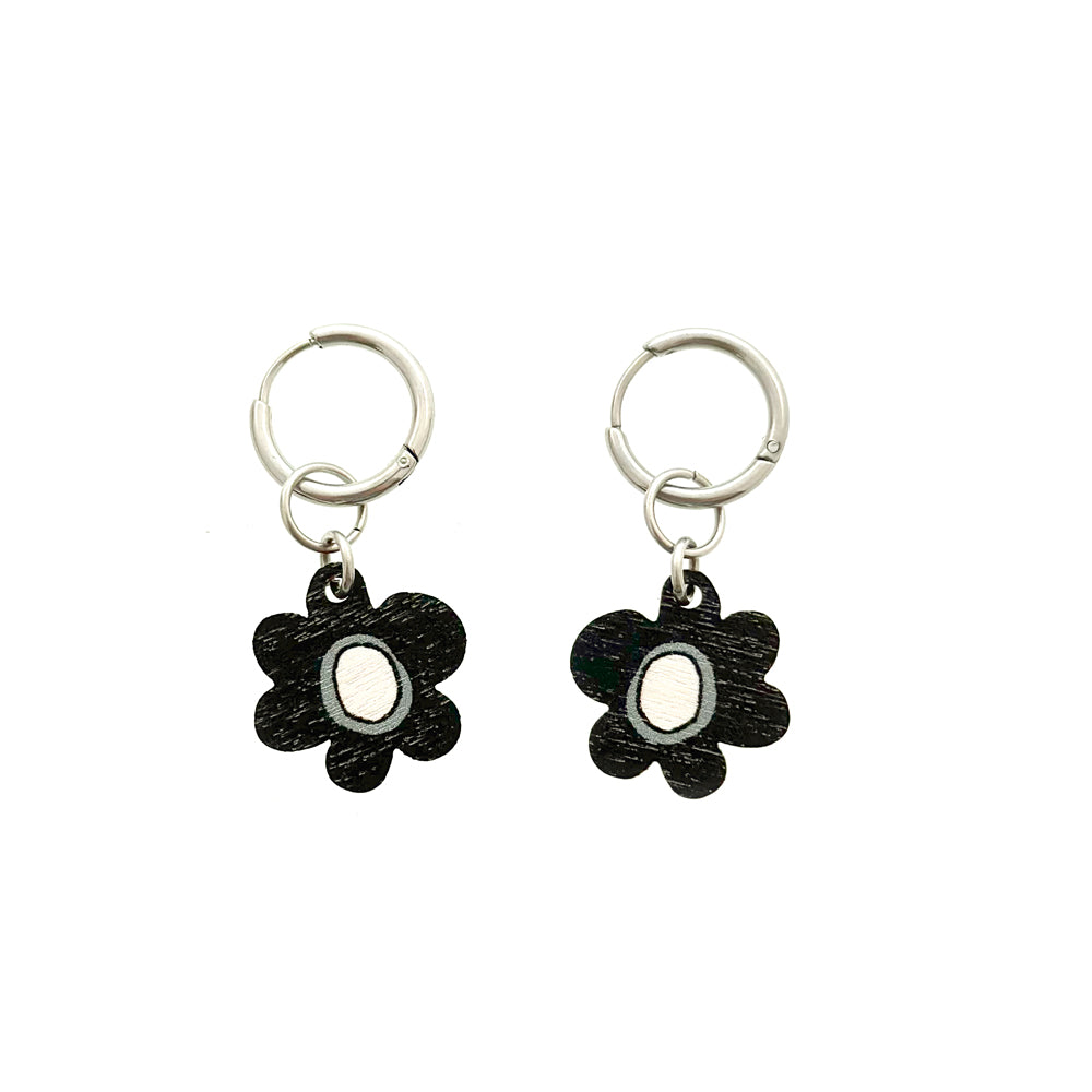 Charms | KUKKARALLAKUKAT | black