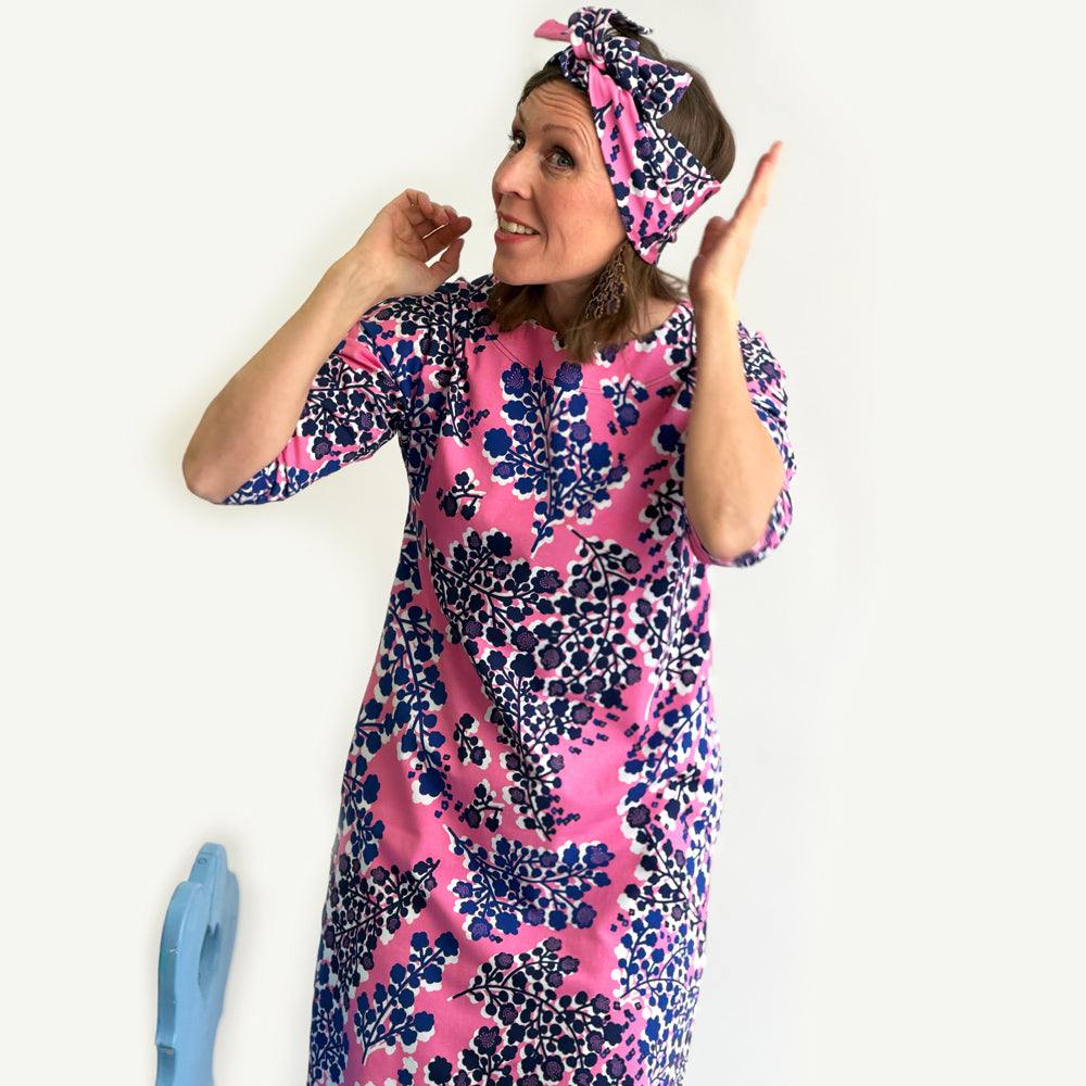 Huisi trikoomekko | KIRSIKKAPUU | pinkki