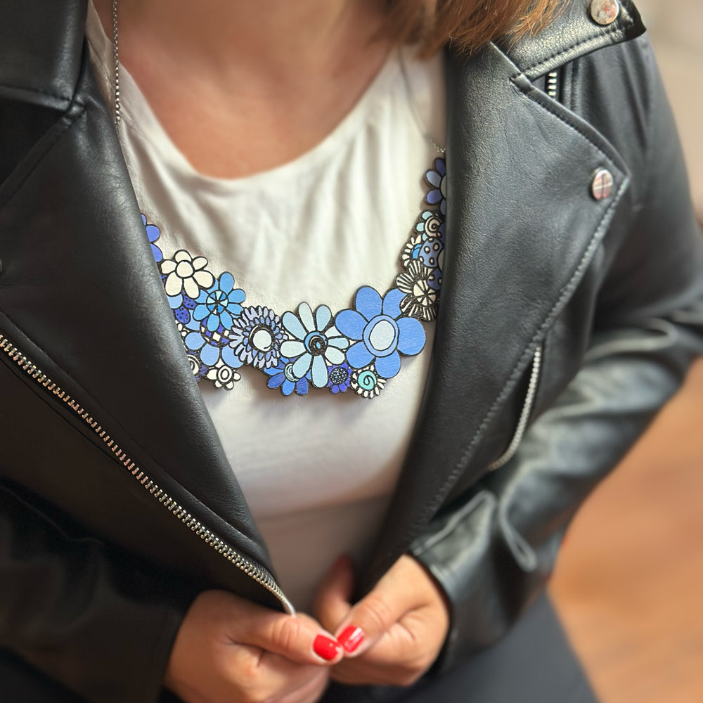 Necklace | KUKKARALLA | red/blue
