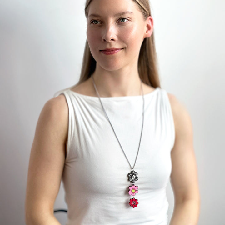 Necklace | KUKKARALLAKETJU