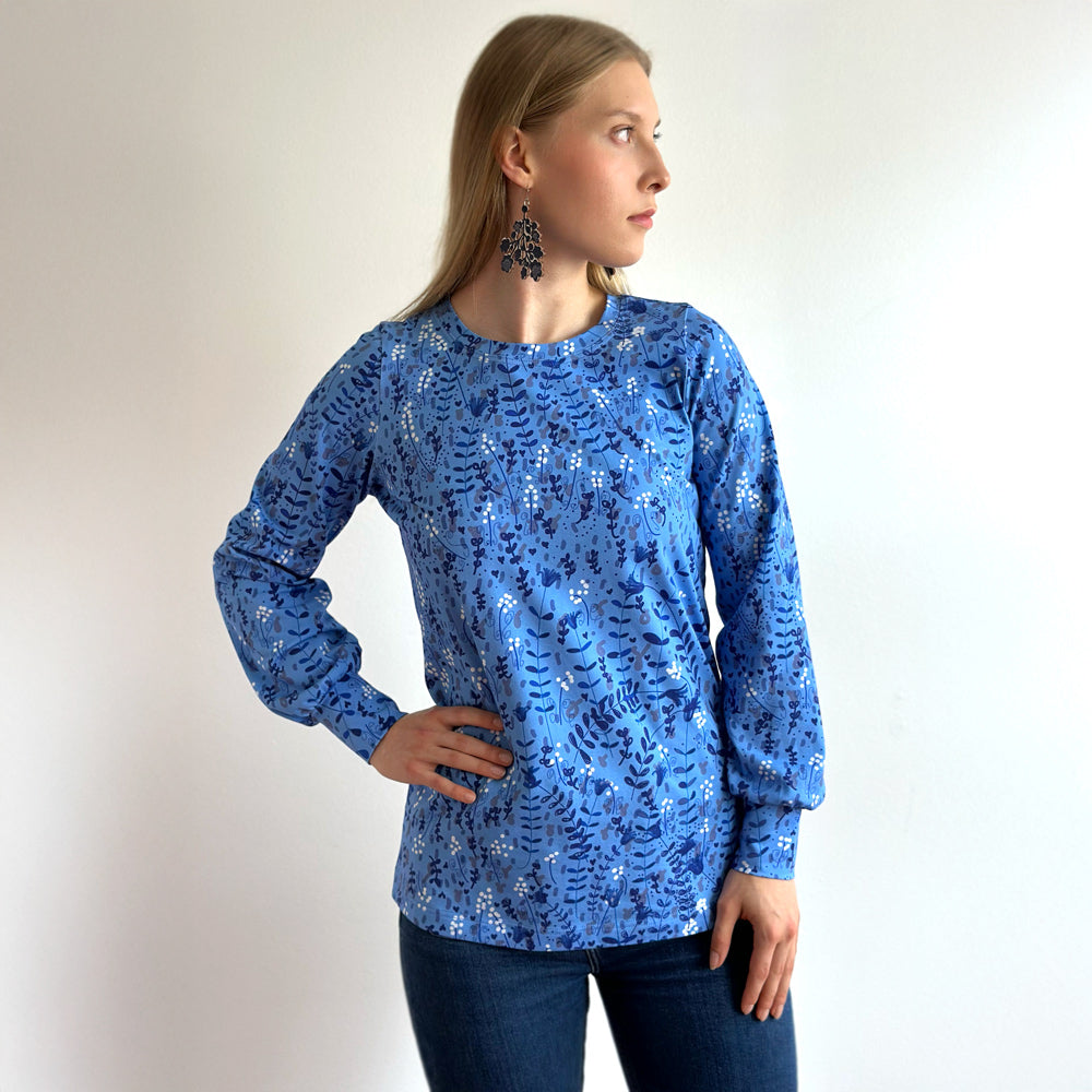 Puhvihihainen pusero Kätköissä-kuosilla