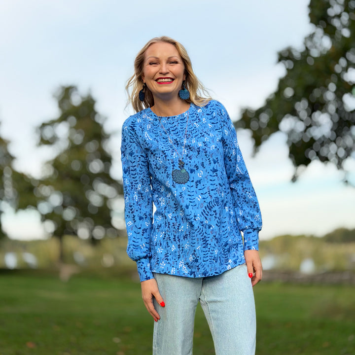 Puhvihihainen sininen paita